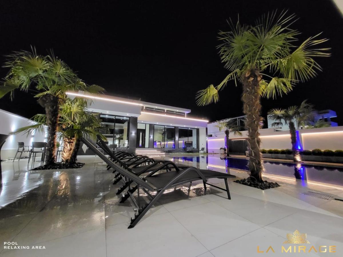 La Mirage Villa *